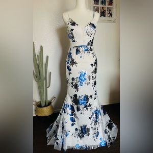 Pear Culture Foil Floral Trumpet Dress